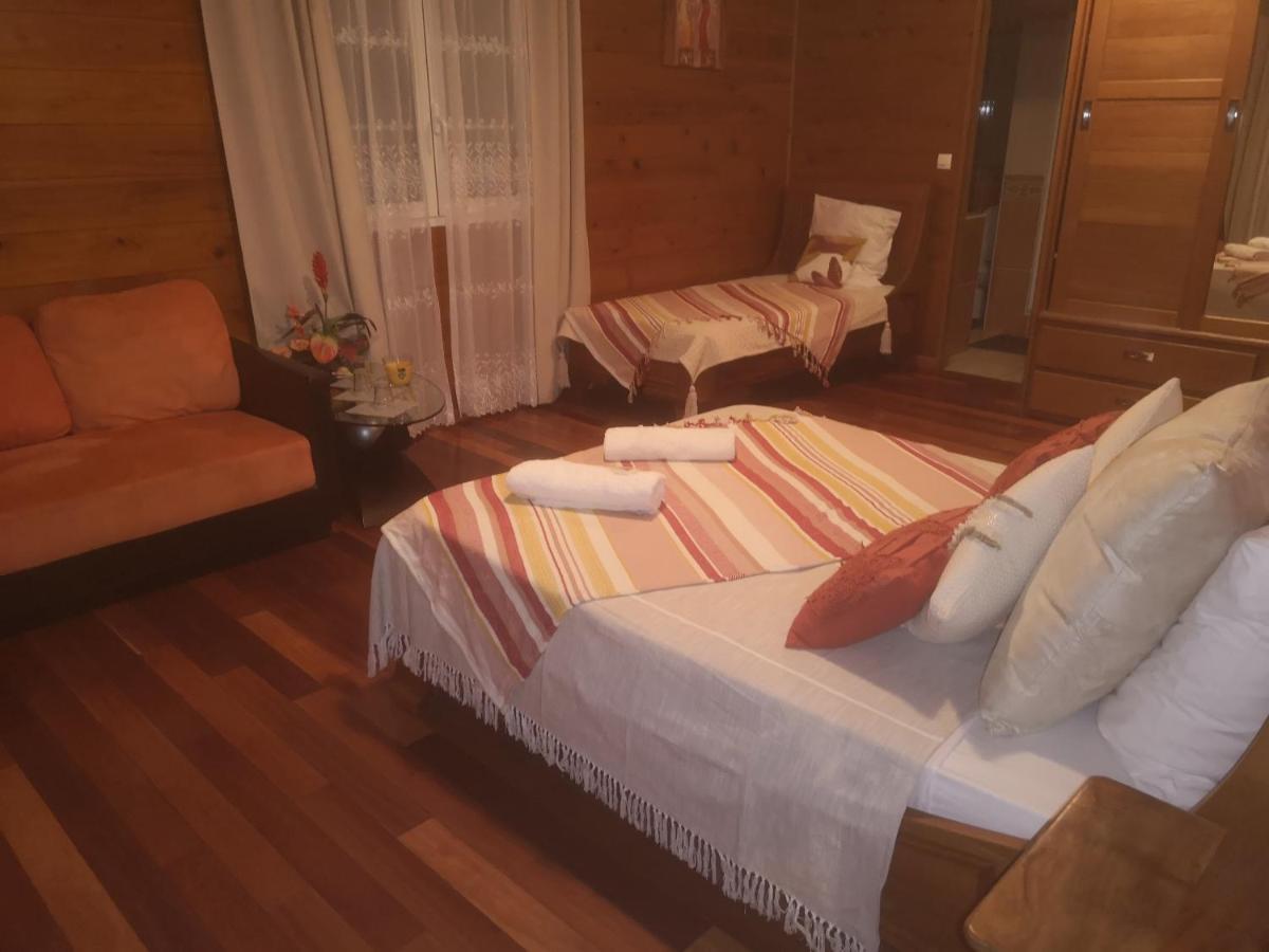 Le Papangue Bed and Breakfast Salazie Exteriör bild
